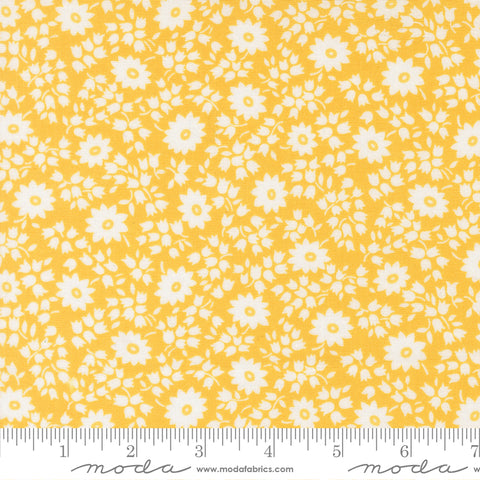 Moda 30's Playtime 2025 23372 15 Sunshine Perky Posies By The Yard