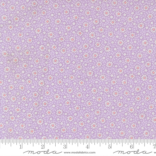 Moda 30's Playtime 2025 23379 12 Lilac Daisy Dots By The Yard