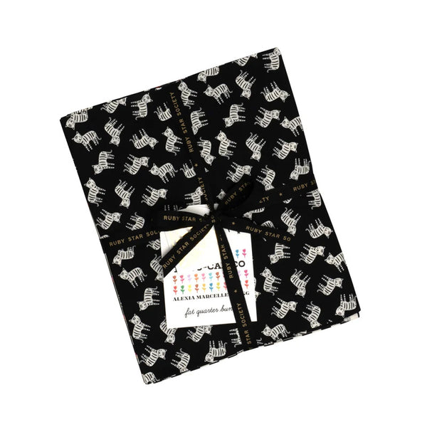 Moda Pre-Cut 27 Piece Fat Quarter Bundle - 1 800 Calico
