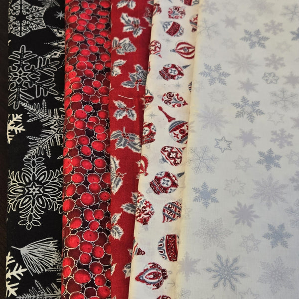 Matt's Mystery Bundles - 2.958 yards - Christmas Blossom Silver #2- Assorted Remnants