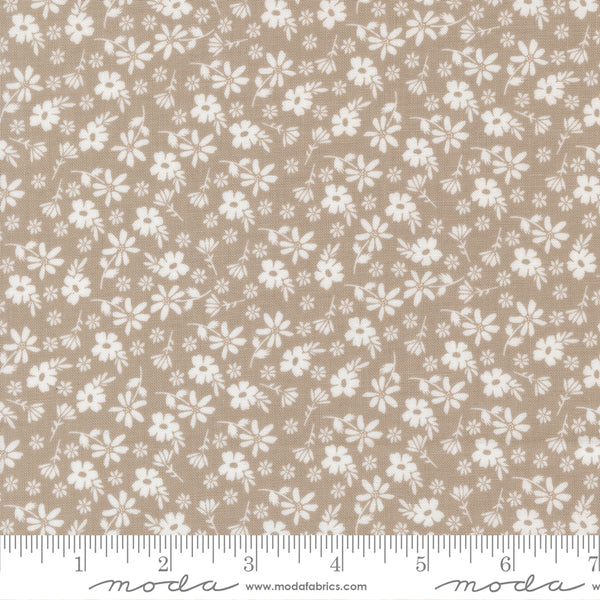 Moda Delightfully Yours 37701 20 Stone Blossoms By The Yard