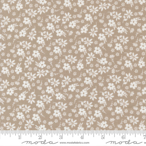 Moda Delightfully Yours 37701 20 Stone Blossoms By The Yard