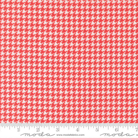 Moda Delightfully Yours 37702 16 Geranium Houndstooth By The Yard