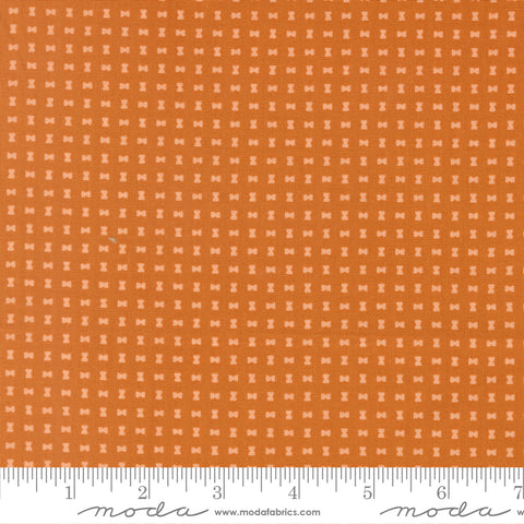 Moda Scenery 51277 22 Pumpkin Spools By The Yard
