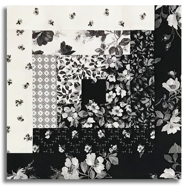 Riley Blake Pre-Cut 12-Block Log Cabin Quilt Kit - Ink & Ivory