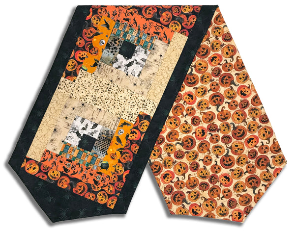 Clothworks Pre-Cut Log Cabin Table Runner Kit - Emerald Hollow - Orange