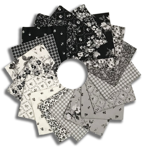 Riley Blake Pre-Cut 18 Piece Fat Quarters FQ 16910 18 - Ink & Ivory