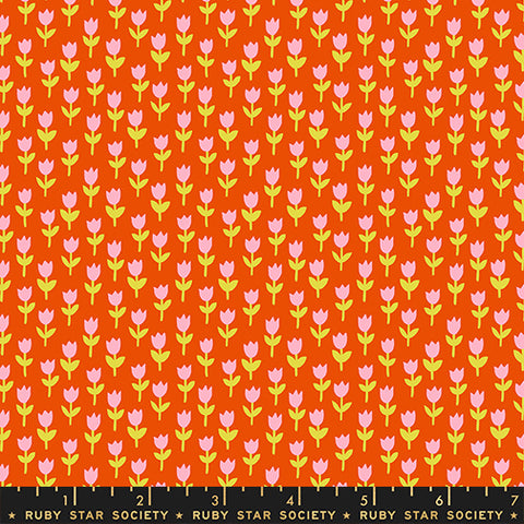 Moda 1 800 Calico RS4169 13 Warm Red Tulips By The Yard