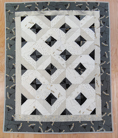 Simplicity Moda 35 x 45" Fully Finished Sample Quilt - Shimmer Metallic