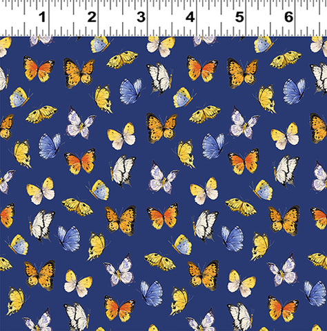 Clothworks Sunflower Bouquets Y3911, 30 dunkelblaue Schmetterlinge, Meterware