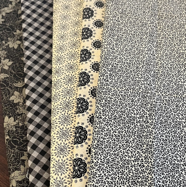 Matt's Mystery Bundles - 4.524 yards - Black & Cream - Assorted Remnants