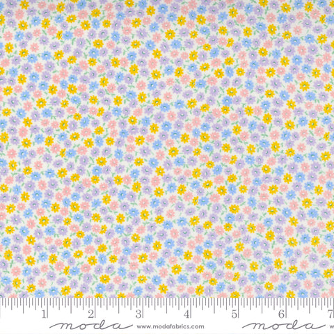 Moda 30s Playtime 33634 21 Eggshell Pastel Packed Posies By The Yard